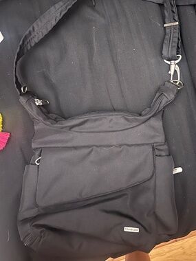 Travelon Classic Travel Messenger style bag